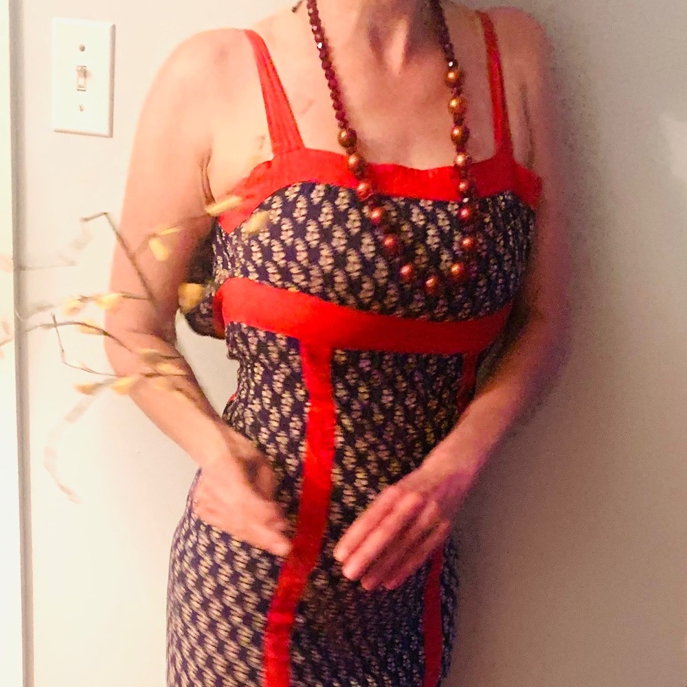 1960s/70s vintage lua dress 100% cotton & beads